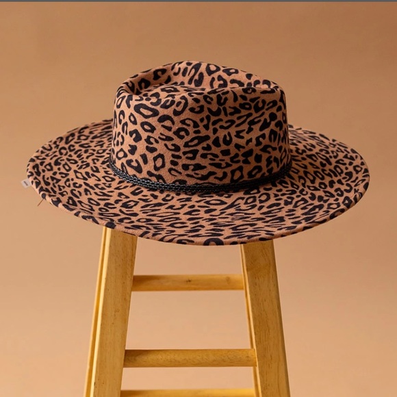 LEOPARD WOOL HAT - Picture 3 of 6